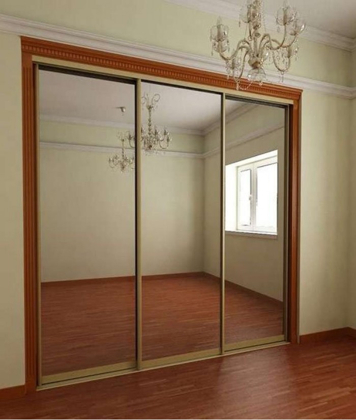 Зеркальные двери для шкафа-купе в стену